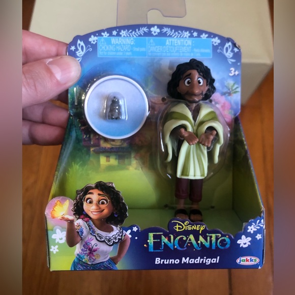 Disney Encanto Toy Bundle - Picture 2 of 4